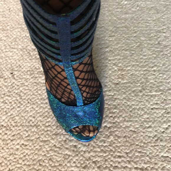 New FRH multi color platform pumps - Picture 5 of 8